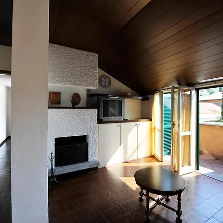 דירה Fiumelatte Sleeps 5